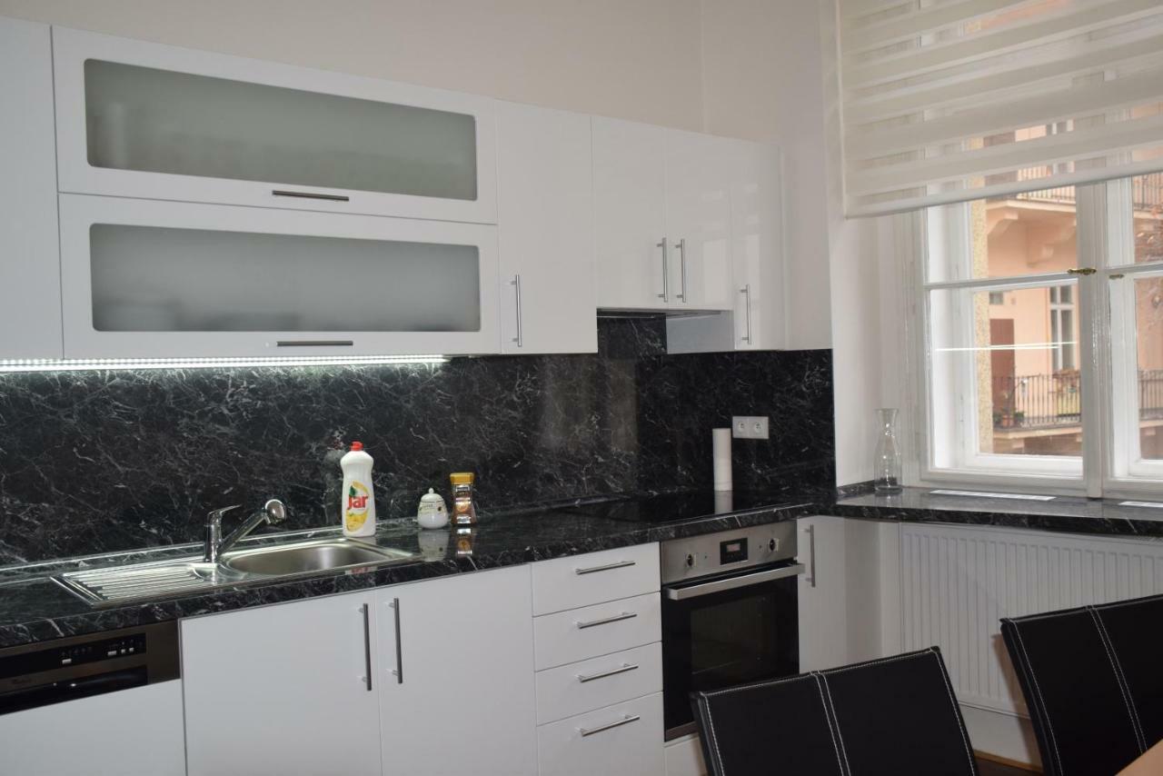 Tiva Downtown Apartments ปราก ภายนอก รูปภาพ